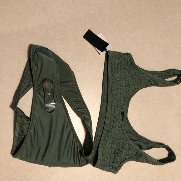 Kendall and Kylie swimsuit - Picture 3 of 6